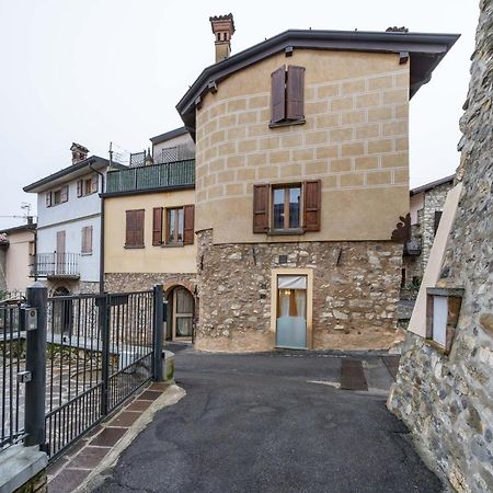 Le Chateau Franciacorta - By Host4U Apartman Colombaro  Kültér fotó
