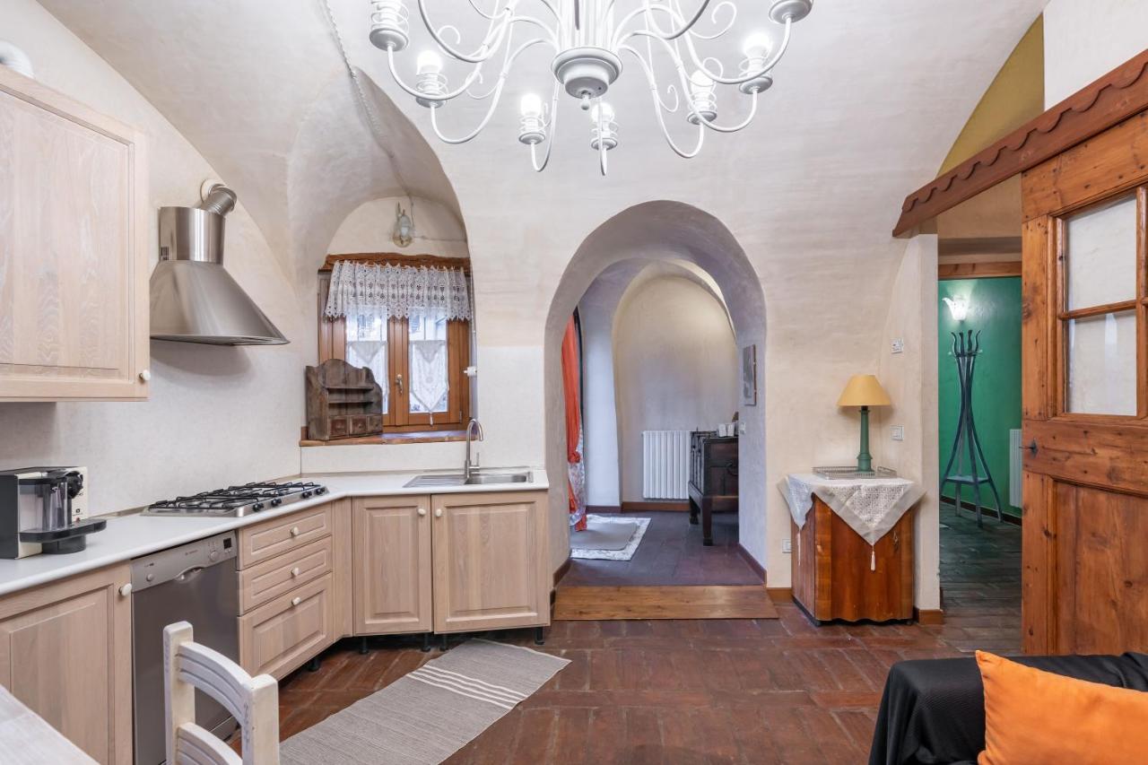 Le Chateau Franciacorta - By Host4U Apartman Colombaro  Kültér fotó