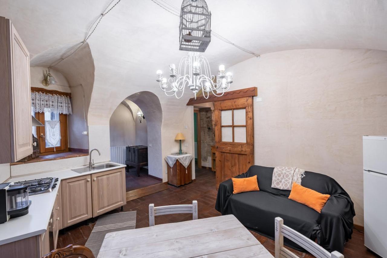 Le Chateau Franciacorta - By Host4U Apartman Colombaro  Kültér fotó